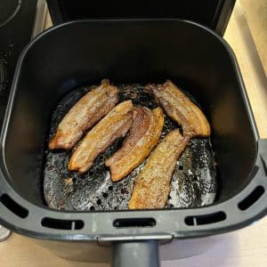 Sprøstekt flesk med persillesaus fra airfryer